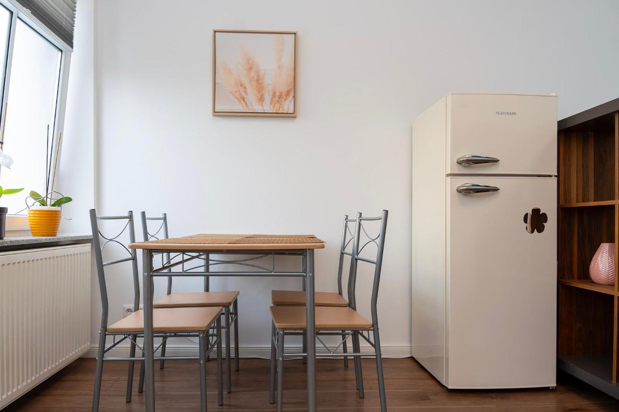 Cosy Nest - Apartment By Comfort Housing Falkensee Exteriör bild
